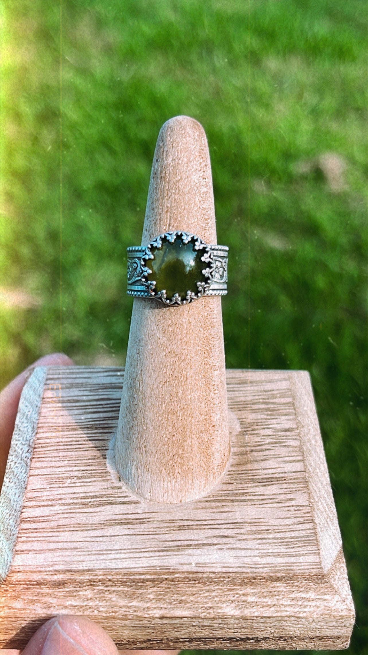 Size 6 • Peridot Ring