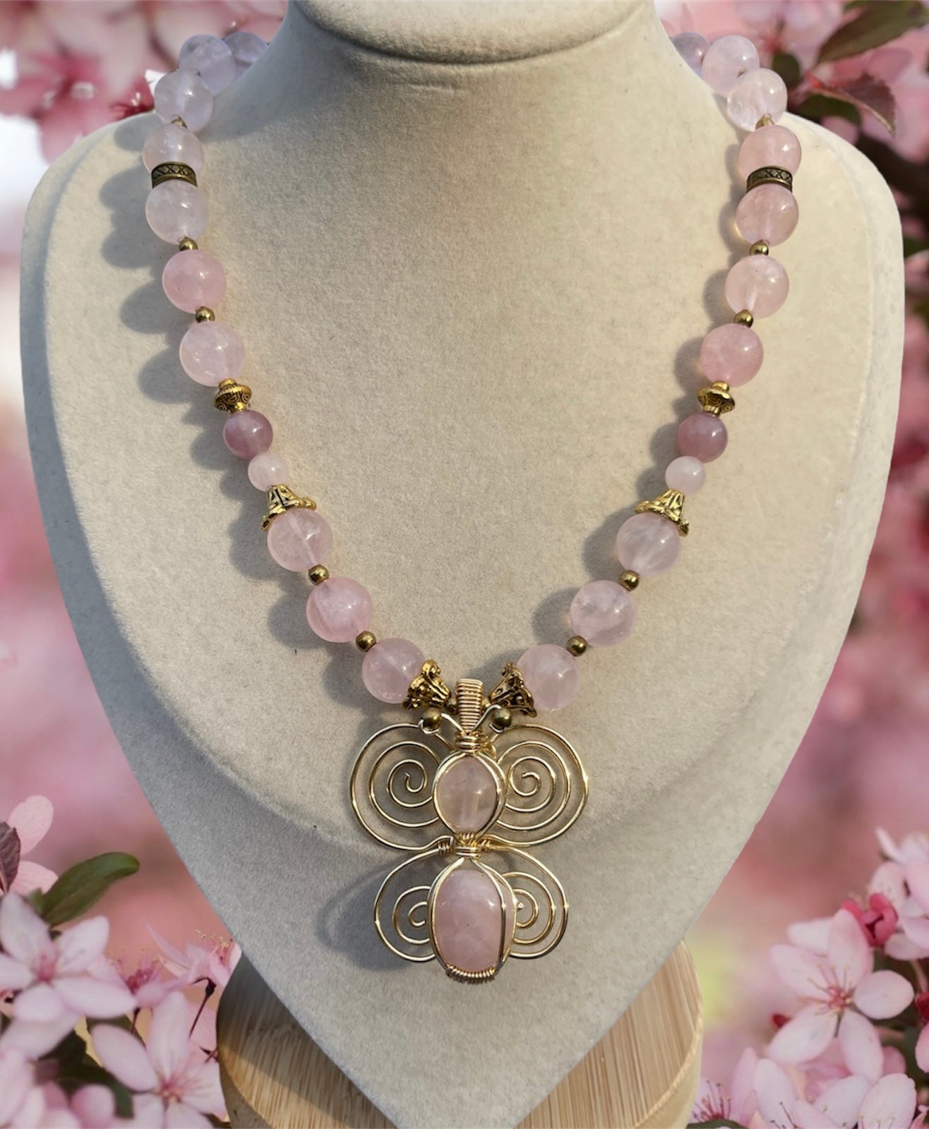 Calísta • 10mm Rose Quartz Butterfly Necklace