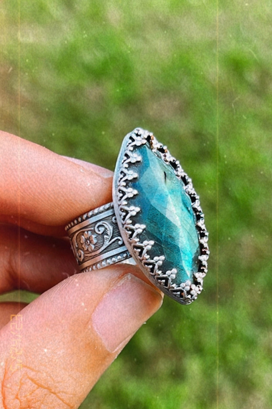 Size 8.5 • Labradorite Ring