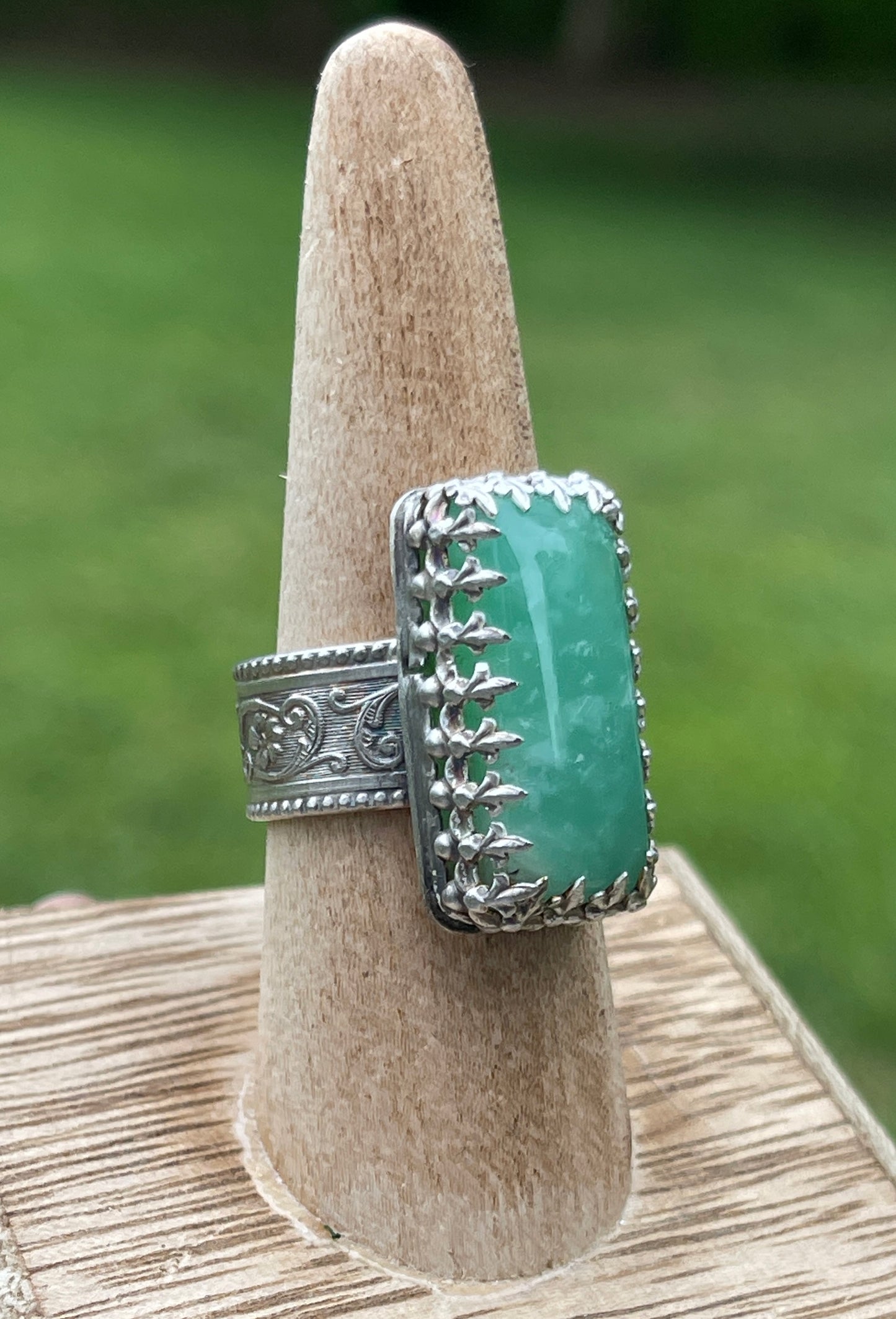 Size 8.5 • Chrysoprase Ring